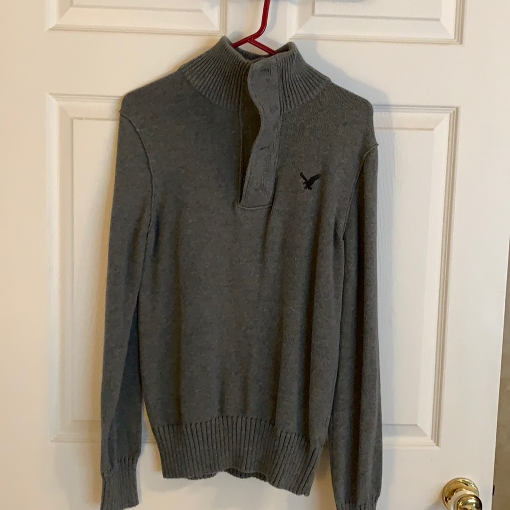 American eagle gray pullover sweater